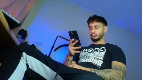 Snapshot of xandercagex chatting on November 11, 2025, 1:22 pm XanderCageX online show from November 11, 2025, 1:22 pm