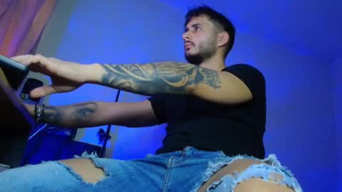 Snapshot of xandercagex chatting on December 1, 2025, 7:46 am XanderCageX online show from December 1, 2025, 7:46 am