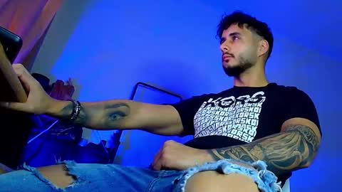 Snapshot of xandercagex chatting on December 23, 2025, 8:23 am XanderCageX online show from December 23, 2025, 8:23 am