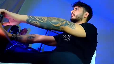 Snapshot of xandercagex chatting on January 12, 2026, 10:59 pm XanderCageX online show from January 12, 2026, 10:59 pm