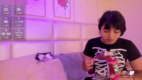 xara_u online show from April 21, 2026, 8:01 pm