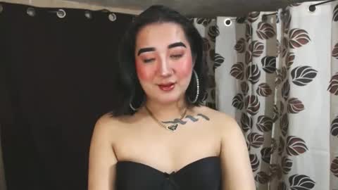 Nira   NOT INTO CHEAP GUYS  online show from January 21, 2025, 8:21 pm