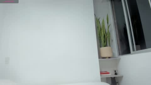 Xavier online show from December 2, 2025, 1:33 am