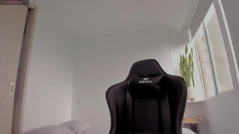 Xavier online show from April 18, 2026, 12:42 pm