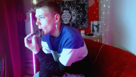 xavier_night81 online show from September 15, 2025, 7:52 am