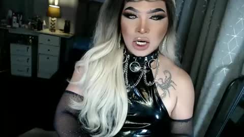 Zhavia online show from September 9, 2025, 5:45 pm