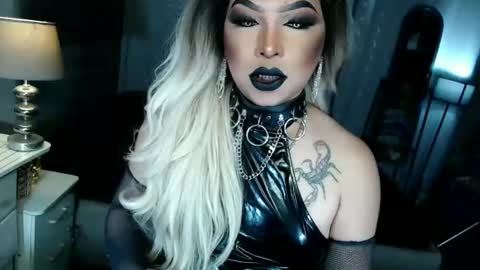 Zhavia online show from October 5, 2025, 5:11 pm