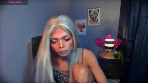 Snapshot of xellainecumslotx chatting on March 26, 2026, 10:43 am 3Ellaine3 online show from March 26, 2026, 10:43 am