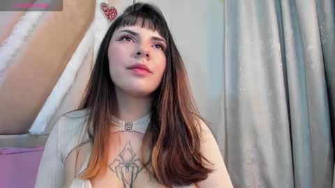 hinata  online show from December 18, 2025, 10:27 pm