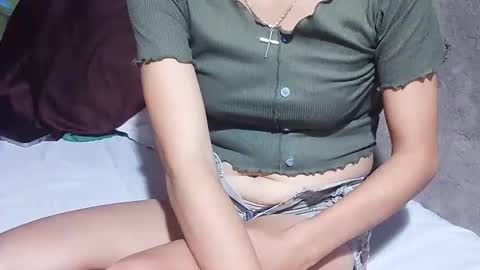 xhotskinny69x online show from December 2, 2025, 9:47 am