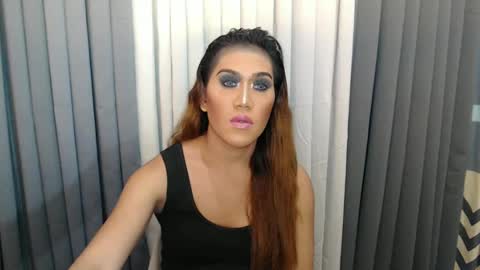 GWEN THOMPSON .......   online show from January 16, 2025, 5:55 pm