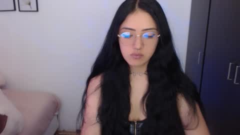 Xia online show from September 15, 2025, 10:10 pm