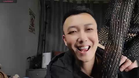      online show from March 10, 2025, 12:48 pm