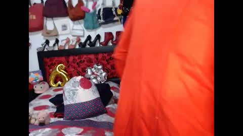 Snapshot of xiaraa26 chatting on March 10, 2025, 10:15 am xiaraa26 online show from March 10, 2025, 10:15 am