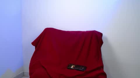 xilongbaby29 online show from November 27, 2025, 4:14 am