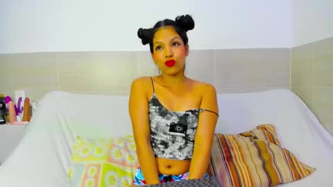 XIMENA  1 online show from February 2, 2025, 4:26 am