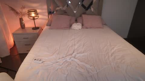 Ximena cortez online show from January 31, 2025, 2:26 am