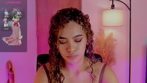 camila online show from February 11, 2025, 7:59 pm