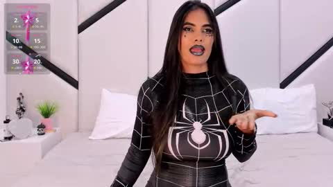 ximenacosta online show from October 31, 2025, 7:04 pm