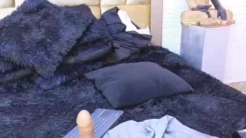 ximena online show from February 15, 2025, 9:49 am