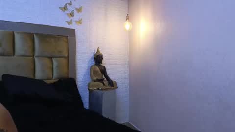 ximena online show from February 25, 2025, 4:14 am