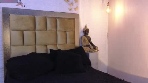 ximena online show from December 15, 2025, 1:04 pm