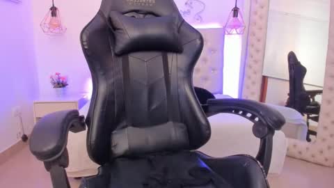 xiomara_cortes online show from February 27, 2025, 1:48 am