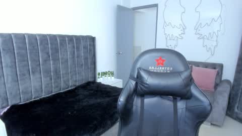 xiomara_cortes online show from October 13, 2025, 7:14 pm