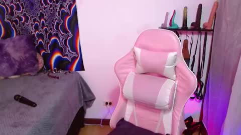 Snapshot of xizette_rotic chatting on October 14, 2025, 5:47 pm xizette online show from October 14, 2025, 5:47 pm