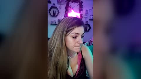 Snapshot of xkittymeowz chatting on May 4, 2026, 5:25 am xkittymeowz online show from May 4, 2026, 5:25 am