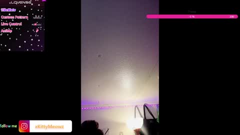 Snapshot of xkittymeowz chatting on May 28, 2026, 8:00 am xkittymeowz online show from May 28, 2026, 8:00 am