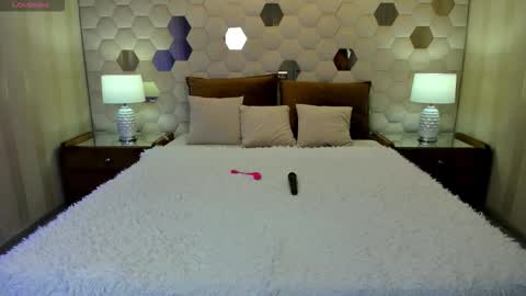 Linda online show from December 20, 2025, 8:38 pm