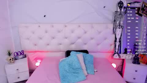 Ximena online show from October 13, 2025, 3:50 am