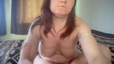 Luna online show from April 5, 2026, 12:13 pm