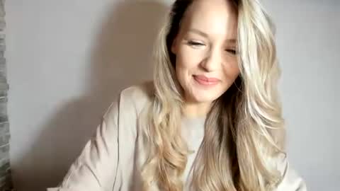 XmXMarisa online show from March 21, 2026, 9:47 am