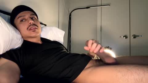 xmomentumx online show from December 1, 2024, 5:13 pm