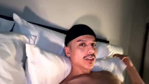 xmomentumx online show from February 2, 2025, 8:19 pm