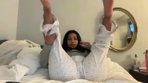 xndylv online show from October 15, 2025, 6:02 am