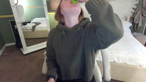 Monica online show from March 3, 2025, 12:48 pm