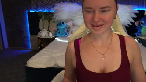 Monica online show from October 18, 2025, 12:17 pm