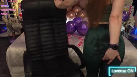 Snapshot of xo_monica chatting on February 16, 2026, 6:42 am Monica online show from February 16, 2026, 6:42 am