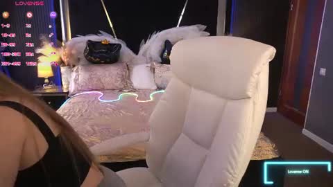 Snapshot of xo_monica chatting on June 30, 2026, 5:30 am Monica online show from June 30, 2026, 5:30 am