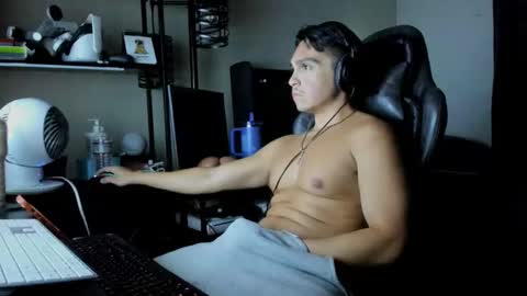 xoalejandroxo6 online show from April 14, 2026, 5:57 am