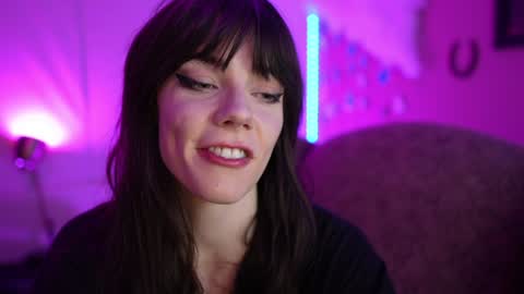 Bella Bondai online show from January 15, 2025, 1:31 pm