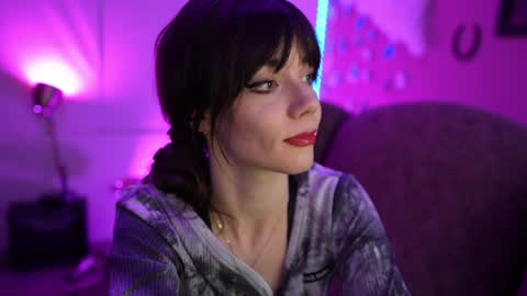 Bella Bondai online show from January 16, 2025, 12:42 pm