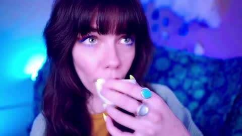 Bella Bondai online show from September 14, 2025, 1:27 am