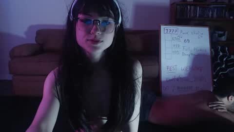 Vivienne online show from January 18, 2025, 6:56 am