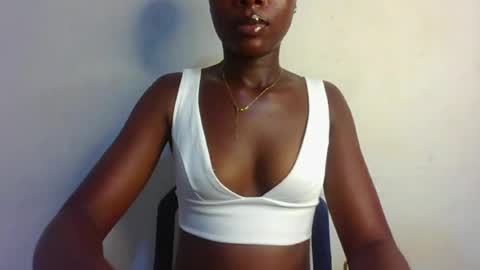 Snapshot of xoxo_sexyla chatting on June 18, 2026, 6:01 pm Raya online show from June 18, 2026, 6:01 pm