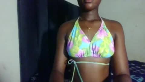 Snapshot of xoxo_sexyla chatting on July 7, 2026, 7:56 am Raya online show from July 7, 2026, 7:56 am