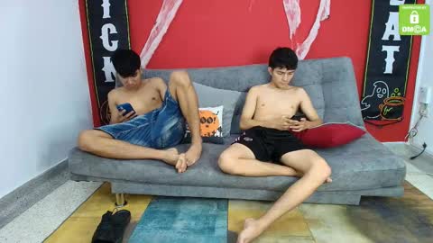 Snapshot of xperiencesx chatting on November 1, 2025, 12:51 pm JAIDER CAMILA CAMILO online show from November 1, 2025, 12:51 pm